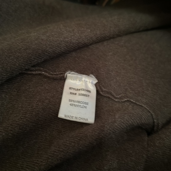 Dark green sweater with belt detail in the back, size medium - Picture 5 of 6